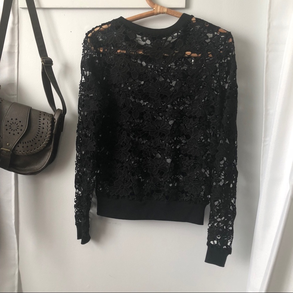 ❌SOLD❌ Black Open Knit Floral Crochet Top - Picture 3 of 7